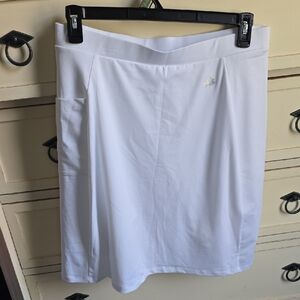 Snoga Women's White Skort